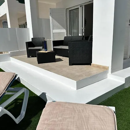 Casa Caleton Blanco Pool And Puerto del Carmen (Lanzarote)