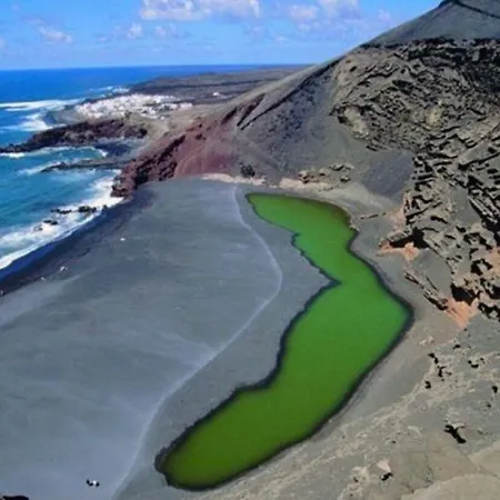 Hébergement de vacances Casa Caleton Blanco Pool And Puerto del Carmen (Lanzarote)
