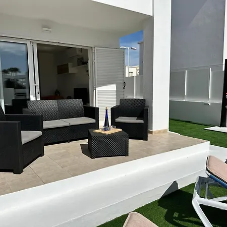 Casa Caletón Blanco Pool And Сasa de vacaciones Puerto del Carmen (Lanzarote)